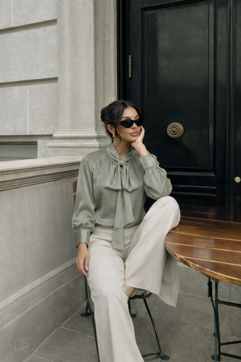 Blouse satinée col lavallière - Vert d'Eau  - 2